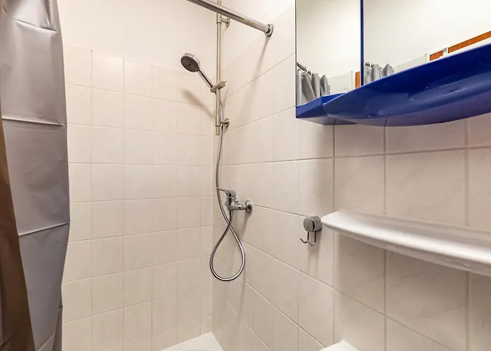 Urbanes Nest, Ideal Fuer Entdecker Apartman *